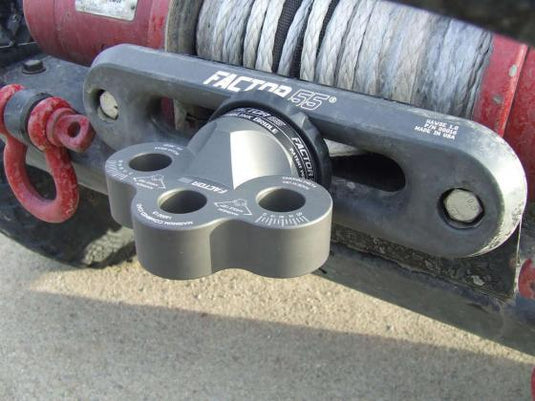 4x4 Recovery Winch Hooks, Thimbles & Shackles