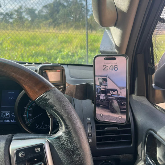 Toyota Prado 150 2009-On Series Scrub King Phone & UHF Mount