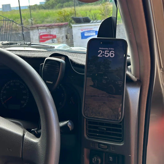 Nissan GU Patrol 1997-2016 Scrub King Phone & UHF Mount