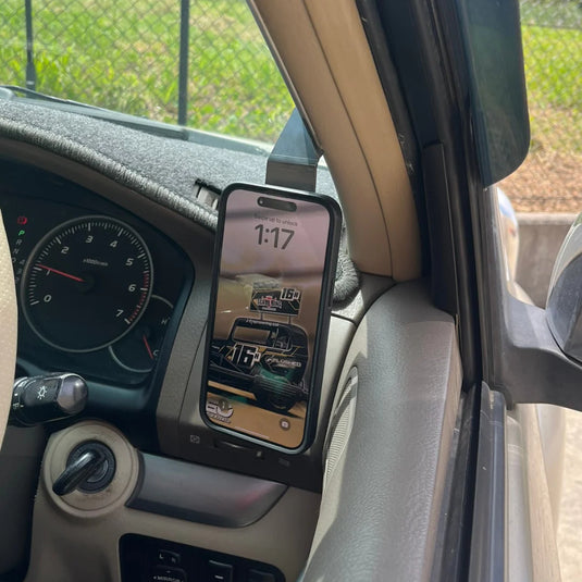 Toyota Landcruiser Prado 2002-2008 - Scrub King Phone or UHF Mount