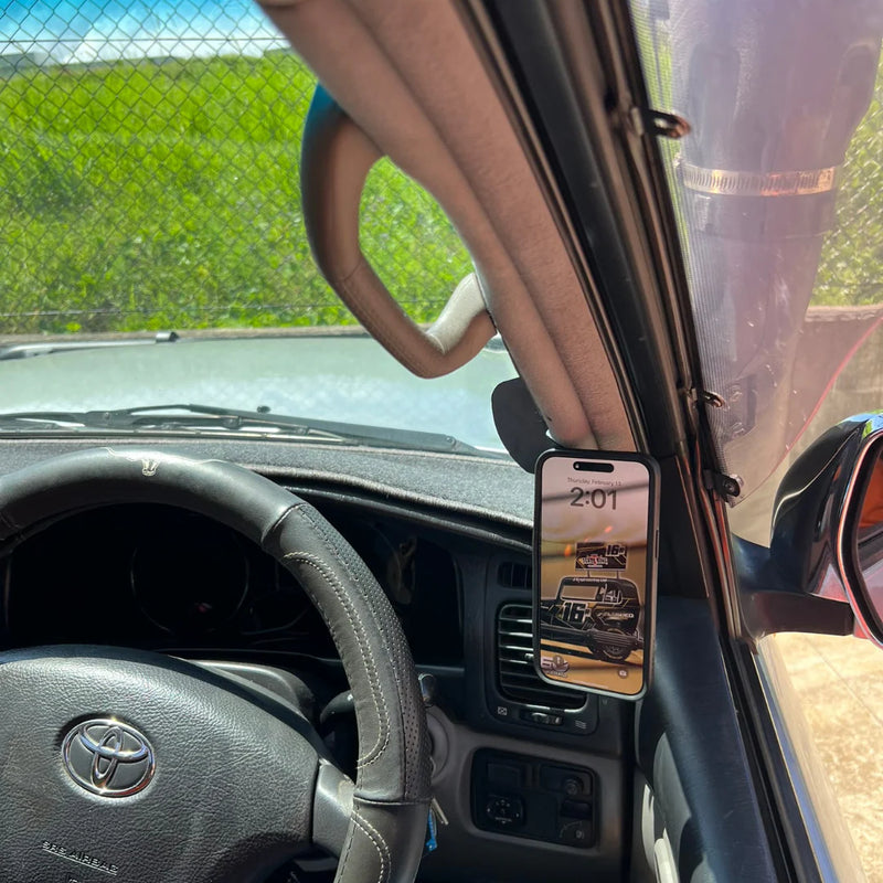 Load image into Gallery viewer, Toyota Land Cruiser 100 Series - Scrub King Phone or UHF Mount
