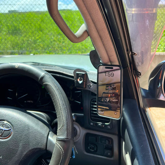 Toyota LandCruiser 100 Series Scrub King Phone & UHF Mount