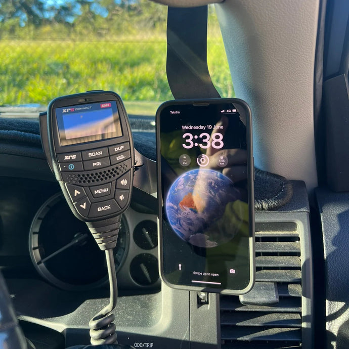 Toyota Landcruiser 200 Series 2016-2022 Scrub King Phone & UHF Mount