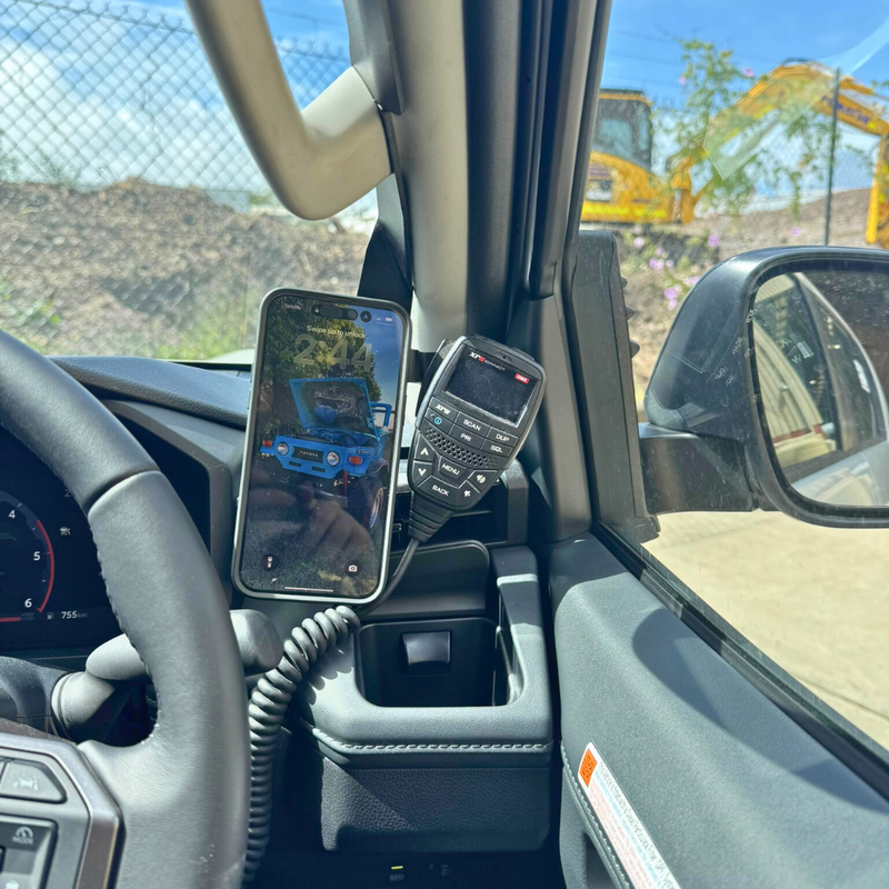 Load image into Gallery viewer, Toyota Hilux N90 2026-On Scrub King Phone &amp; UHF Mount
