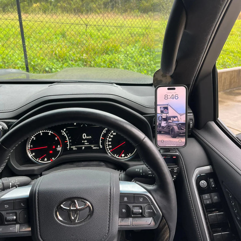 Load image into Gallery viewer, Toyota LandCruiser 300 Series 2021-On Scrub King Phone &amp; UHF Mount
