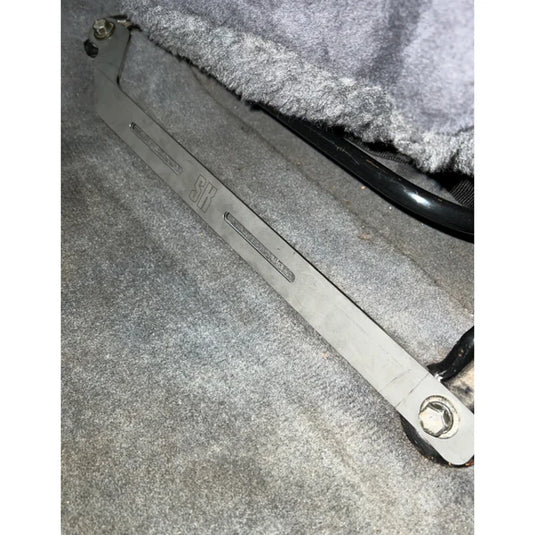 fire extinguisher bracket Toyota Hilux 1997–2005