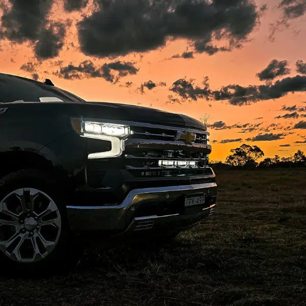 Load image into Gallery viewer, Chevrolet Silverado 1500 ZR2 &amp; Z71 2022-On 4th Gen Behind Grille Light Bar Kits
