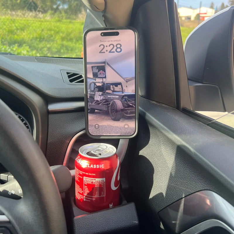 Load image into Gallery viewer, Isuzu D-Max 2012-2020 - Scrub King Phone or UHF Mount
