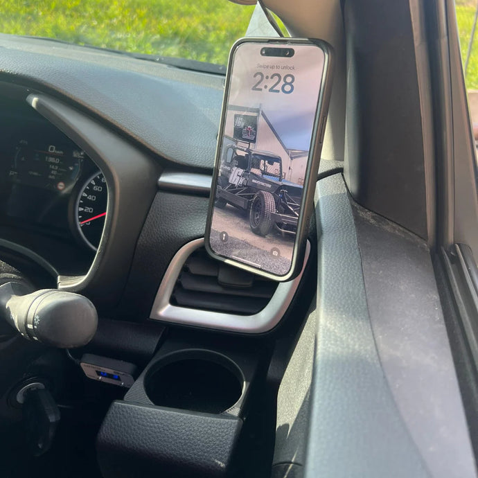 Isuzu D-Max 2012-2020 - Scrub King Phone or UHF Mount