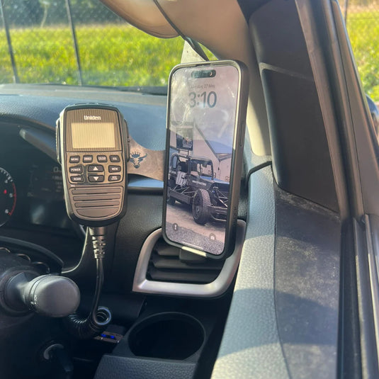 Isuzu D-Max 2024-On Facelift Scrub King Phone & UHF Mount 