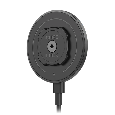 Secure MAG mount with fast 15W wireless charging for every 4WD adventure.