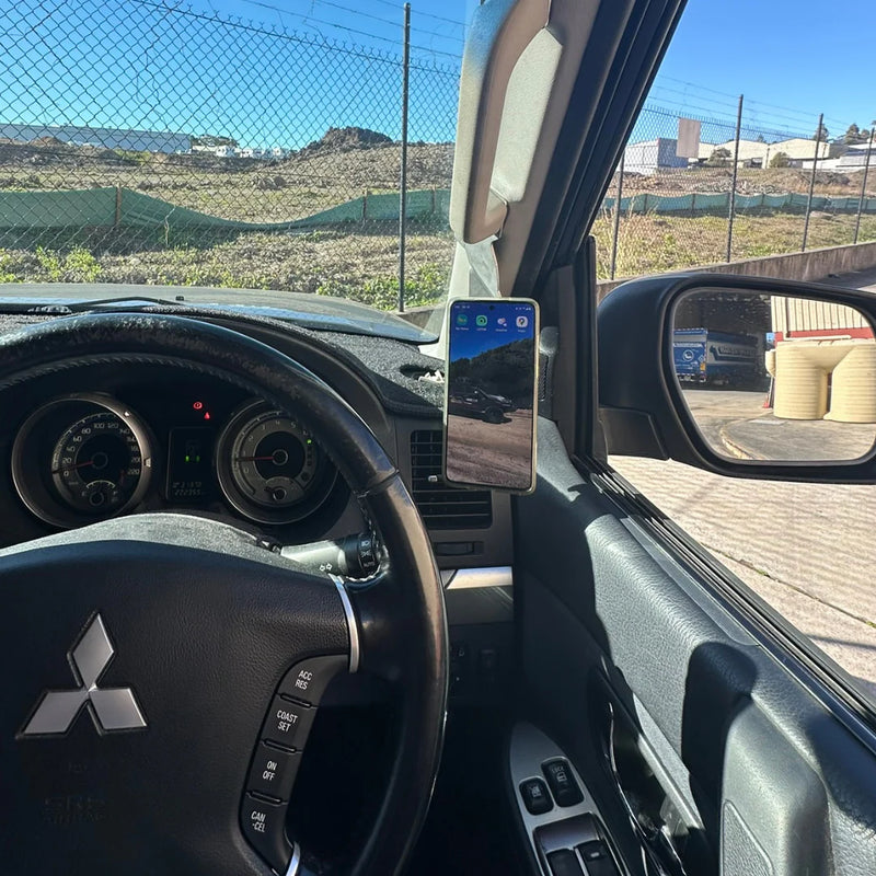 Load image into Gallery viewer, Mitsubishi Pajero 2008-2016 - Scrub King Phone or UHF Mount
