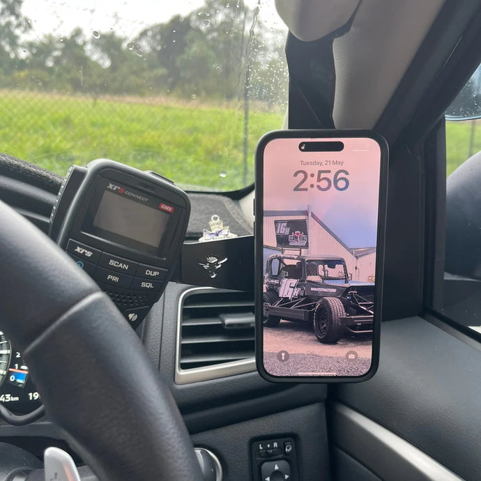 Mitsubishi Triton MQ 2015-2018 Scrub King Phone & UHF Mount