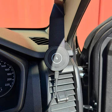 Load image into Gallery viewer, Isuzu D-Max 2024-On Facelift Scrub King Phone Mount
