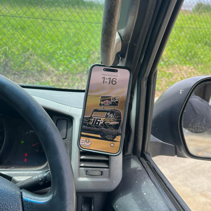 Load image into Gallery viewer, Toyota HiAce 2004-2018 - Scrub King Phone or UHF Mount
