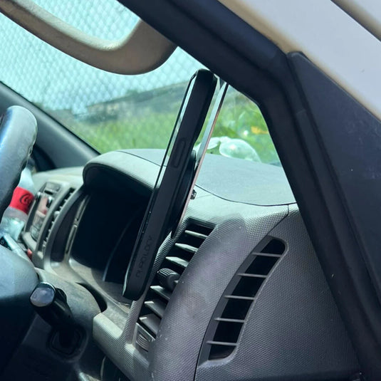Toyota HiAce 2004-2018 - Scrub King Phone or UHF Mount