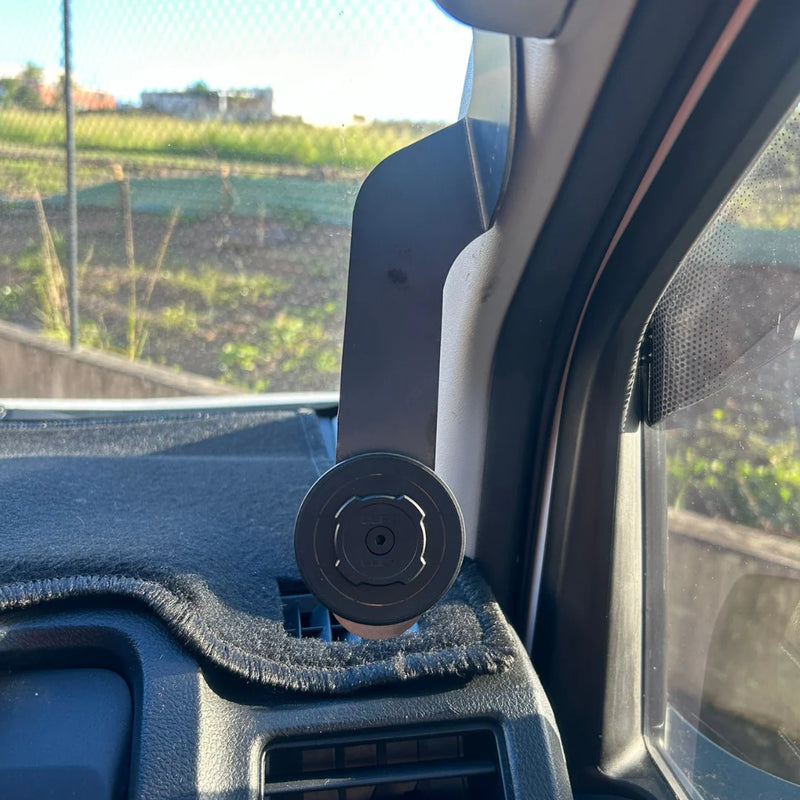 Load image into Gallery viewer, Toyota HiAce 2019-On - Scrub King Phone or UHF Mount
