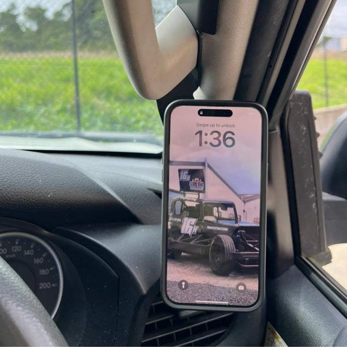 Toyota Fortuner 2015-On - Scrub King Phone or UHF Mount