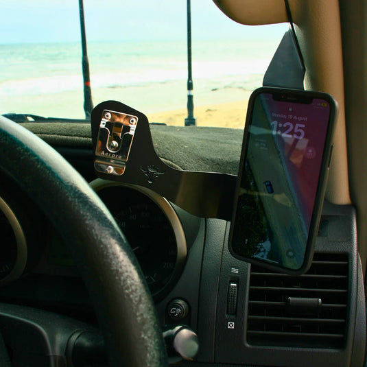 Toyota Prado 150 2009-On Series Scrub King Phone & UHF Mount