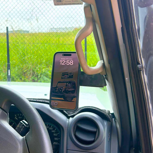Toyota Land Cruiser 78 Series 2 Door Scrub King Phone Mount