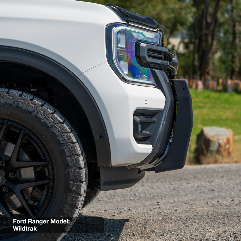 Load image into Gallery viewer, Ford Ranger Wildtrak Next Gen Light Bar Ultimate9 Nudge Bar Close Up
