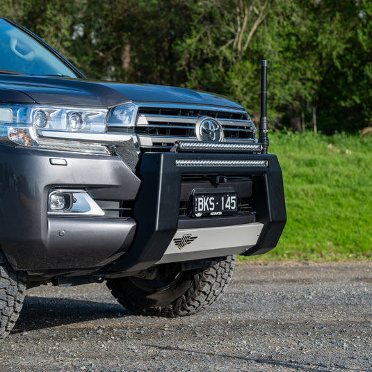 Toyota Landcruiser 200 Series 2015-2022 Ultimate9 Nudge Bar