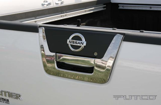 Nissan D40 | Chrome Tailgate Handle | Stage 1 Customs