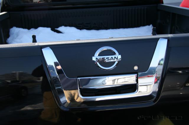 Nissan D40 | Chrome Tailgate Handle | Stage 1 Customs